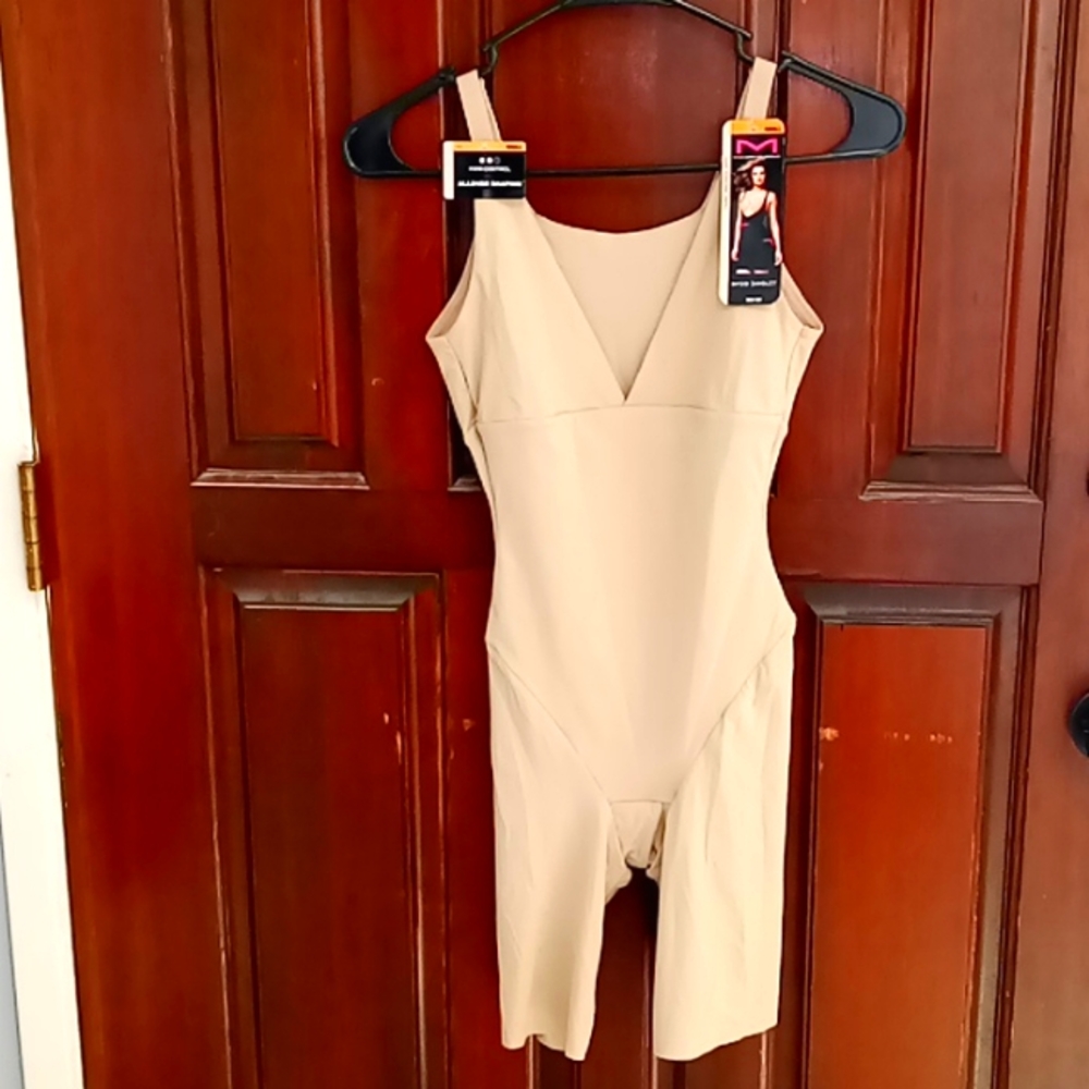 Maidenform shape wear size small